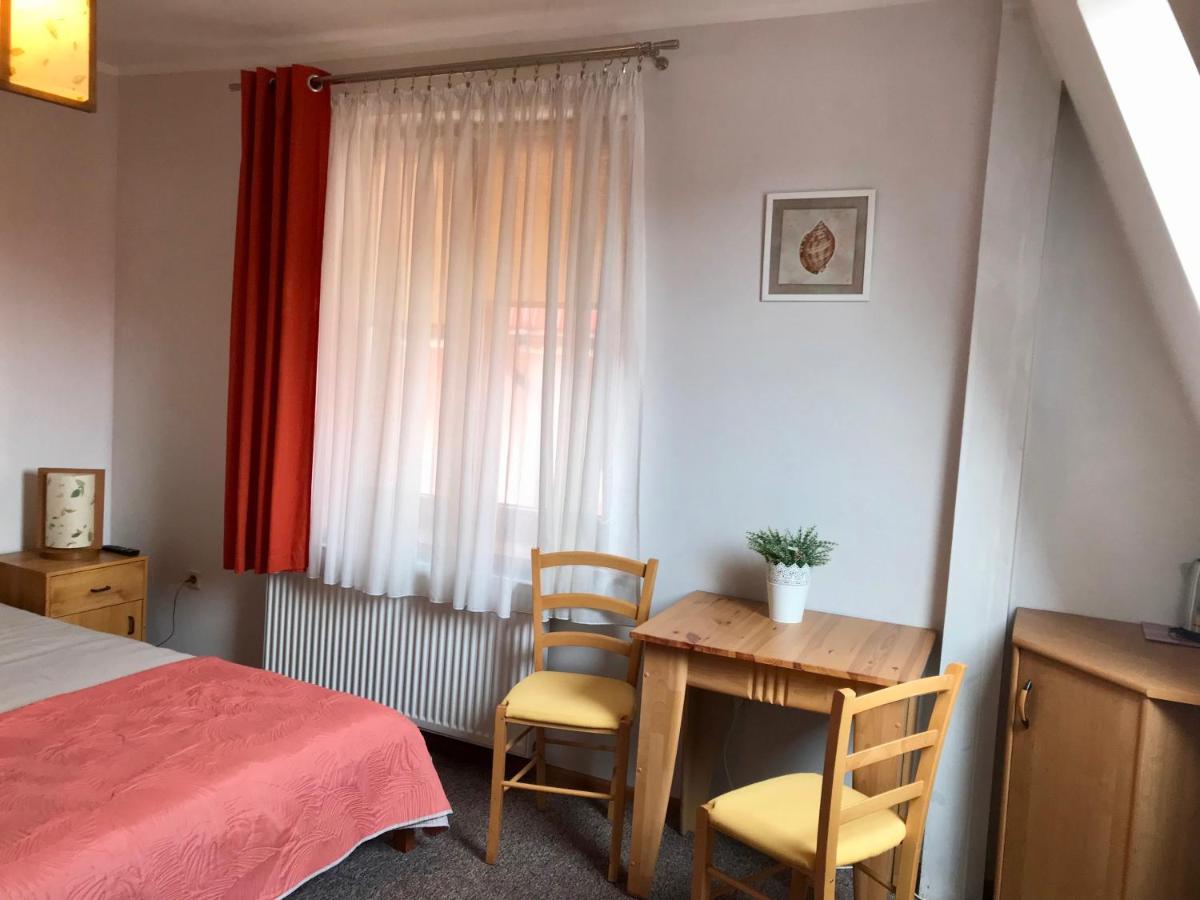 Jola Pokoje Goscinne Rewal Exteriér fotografie